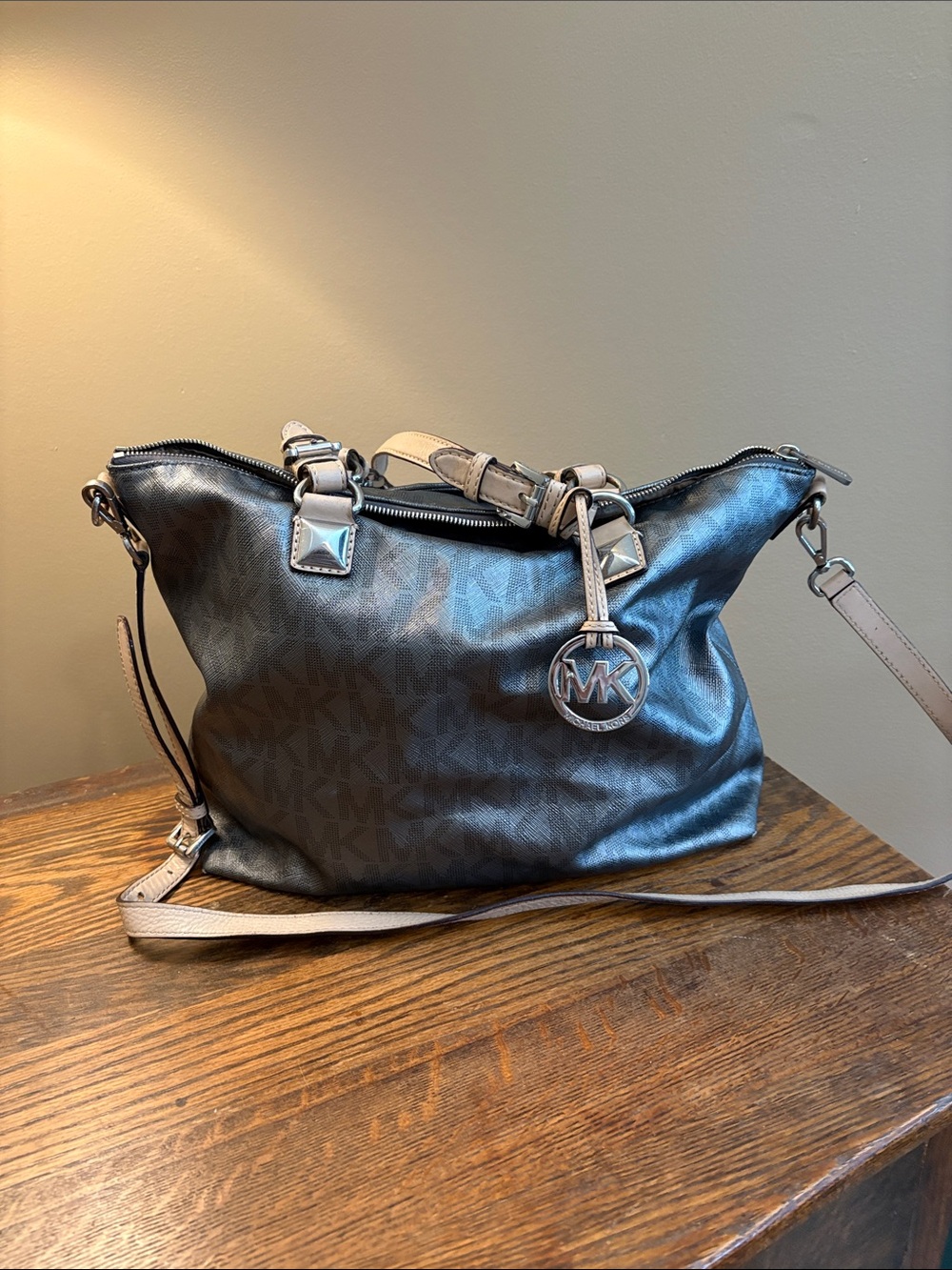Michael Kors Black Logo Shoulder Bag with Beige Trim